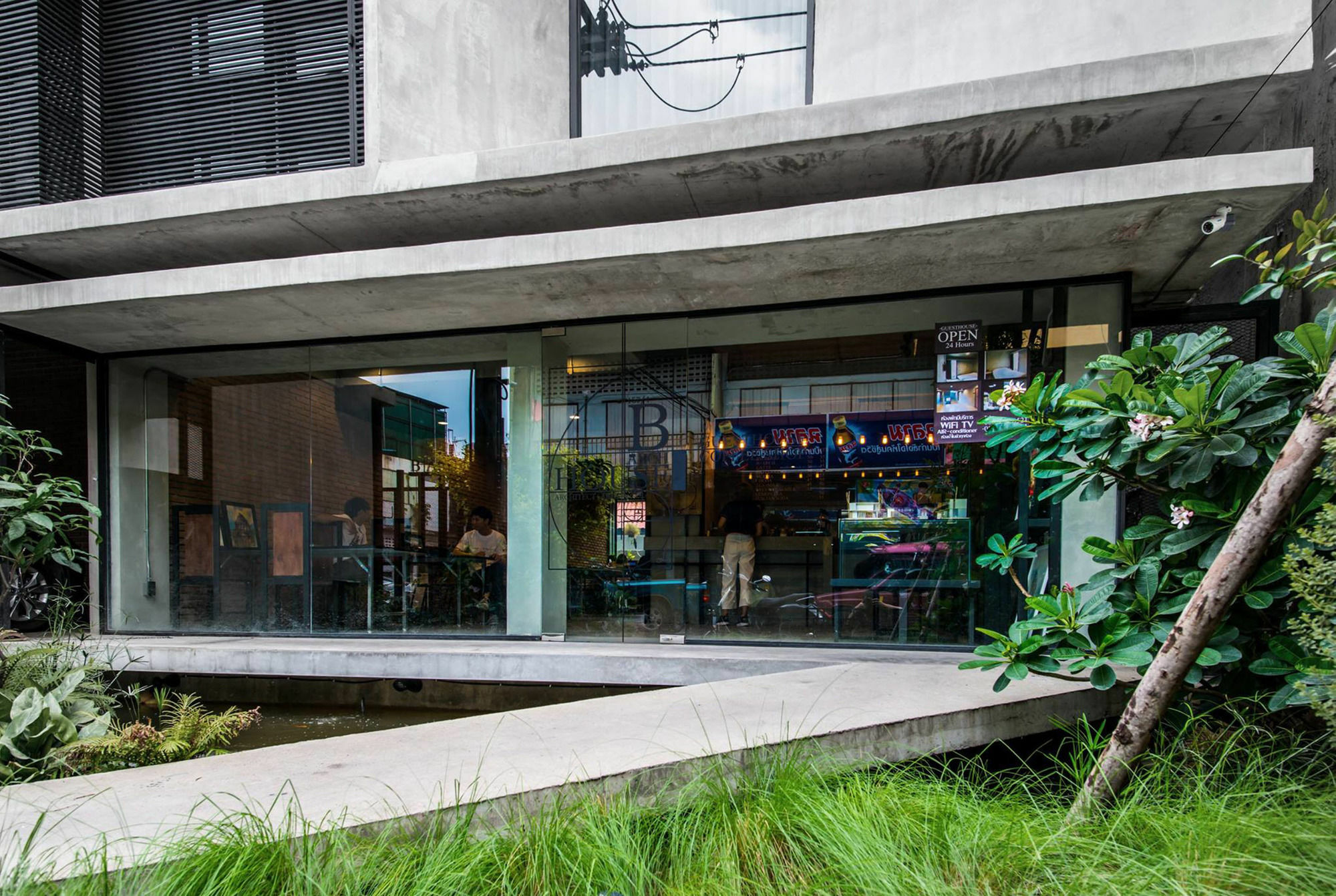 B Arch House Hotel Chiang Mai Exterior photo